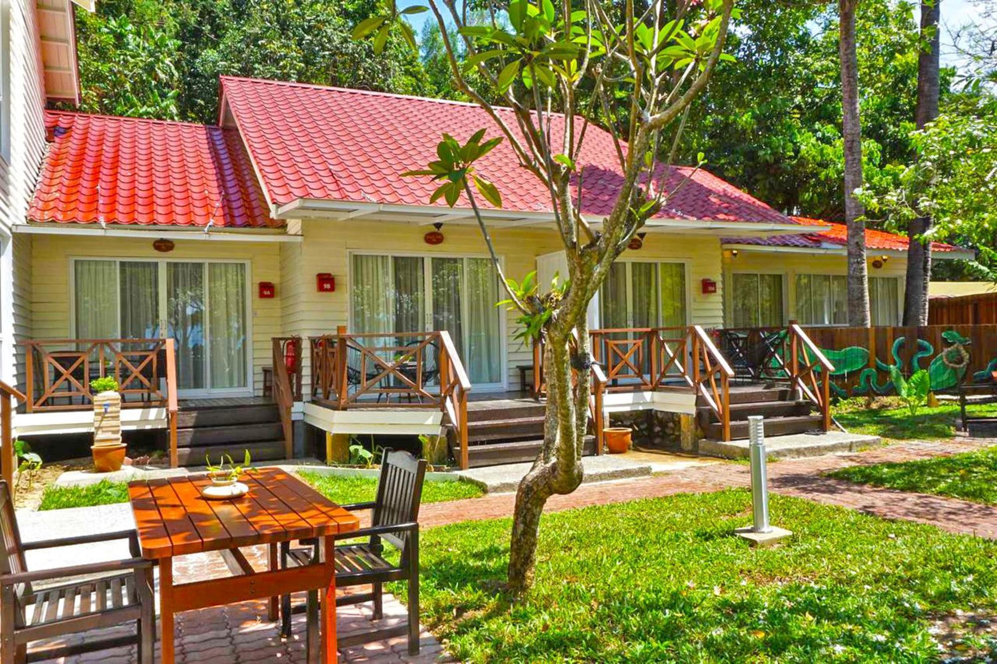 Tempat peranginan Sutera Sanctuary At Manukan Island